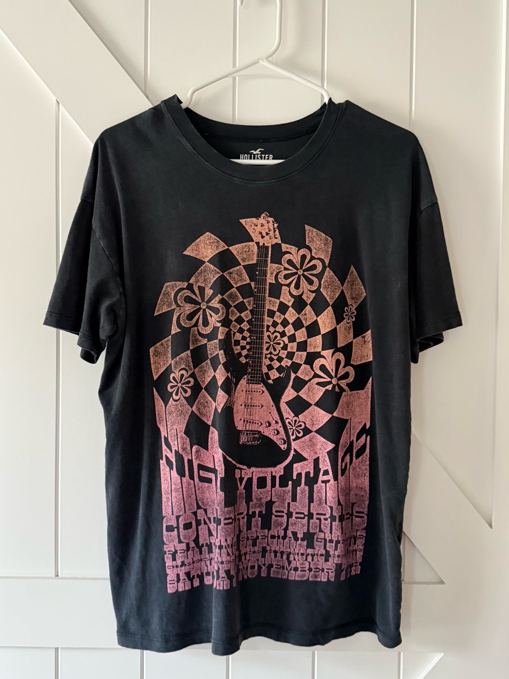 Hollister Oversized Graphic Tee Size Small